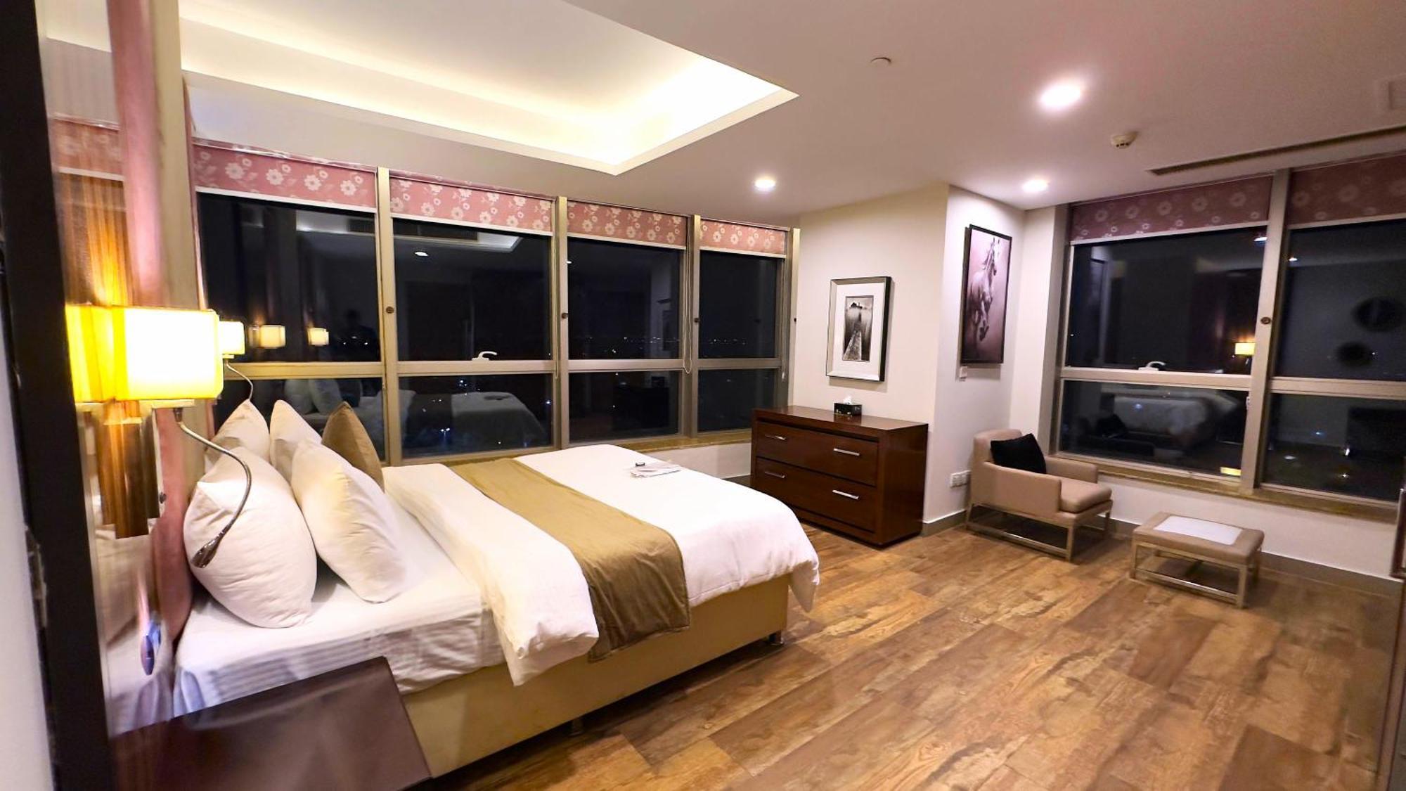 Centaurus Apartments Islamabad Esterno foto
