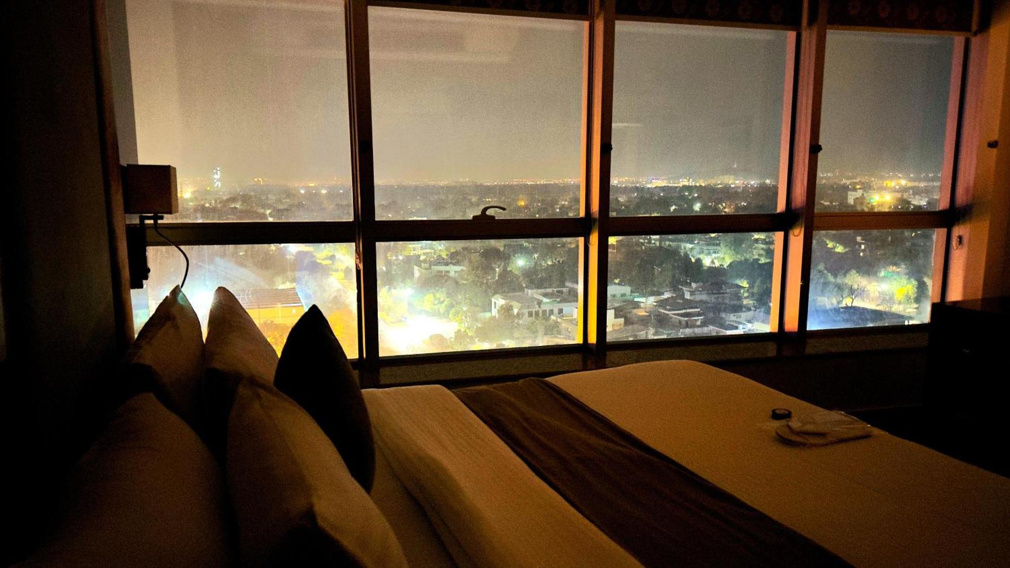 Centaurus Apartments Islamabad Esterno foto